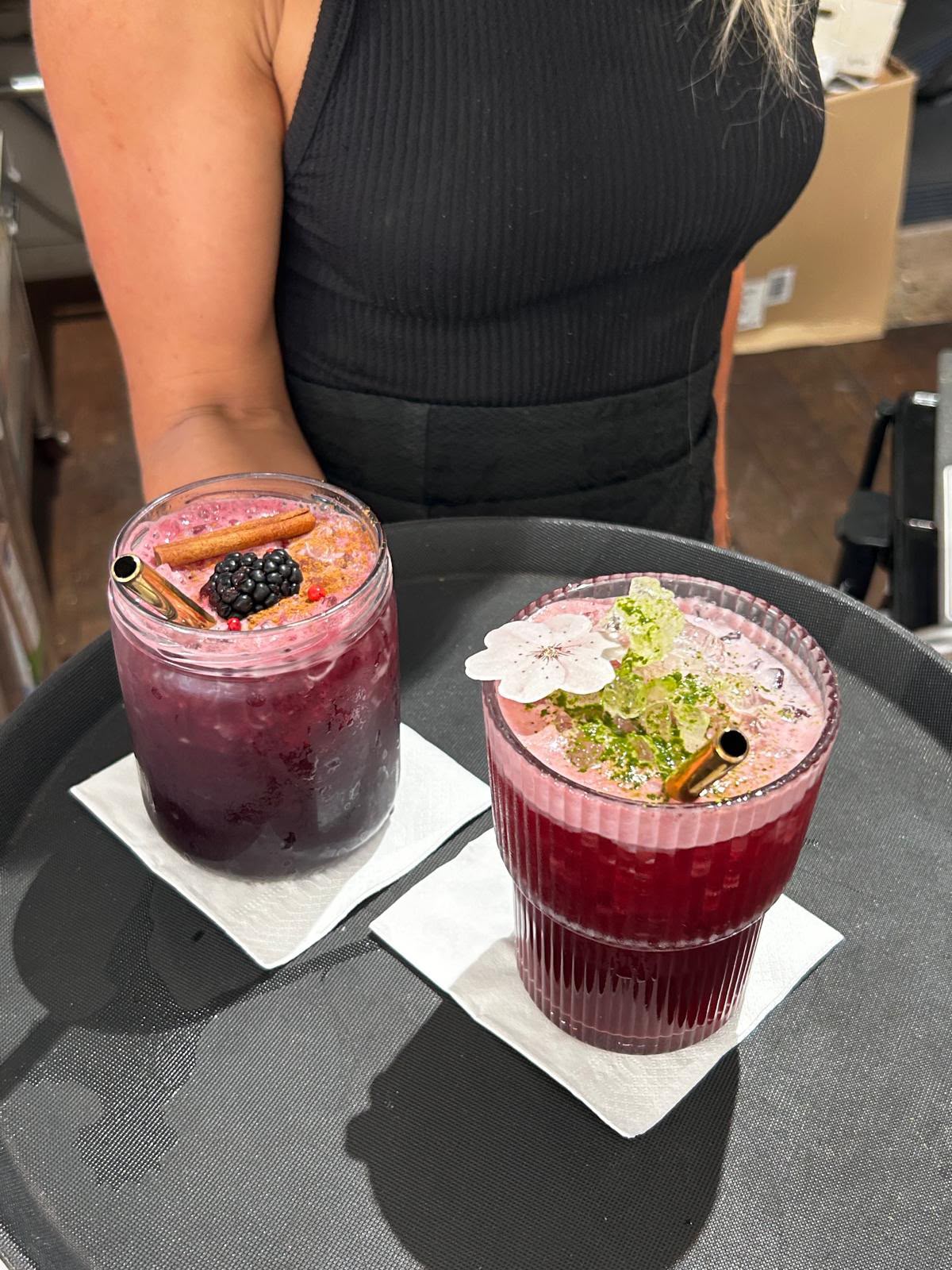 Glace à l'italienne aux fleurs